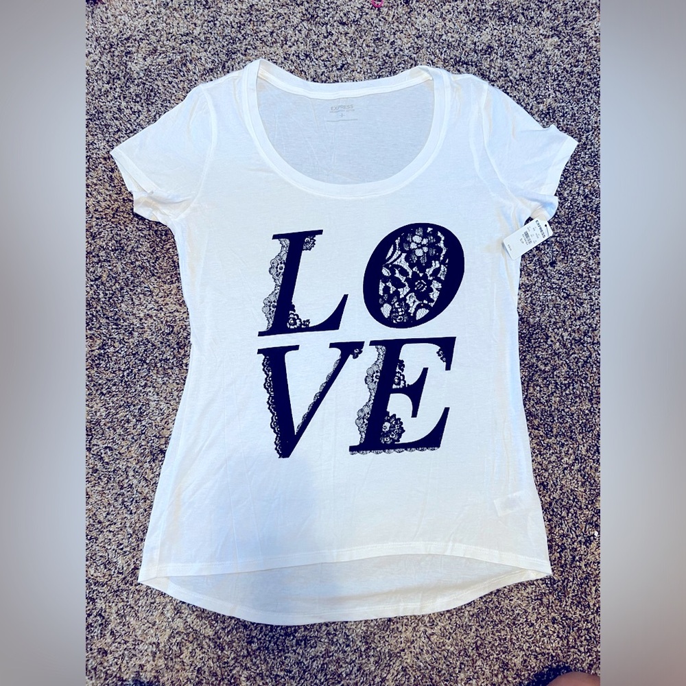 NWT Women’s Express Love T-Shirt